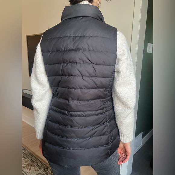 Tommy Hilfiger Puffer Vest, US size small - Picture 3 of 4